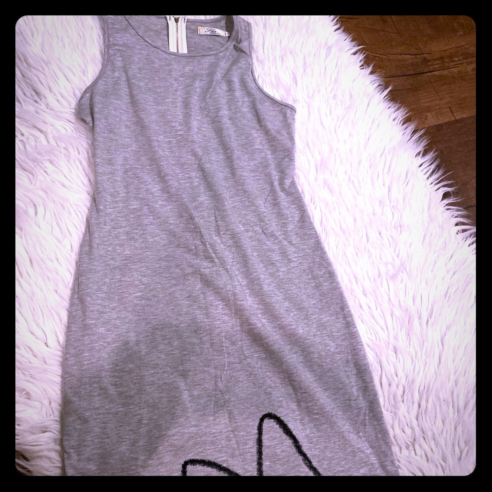 Sleeveless dress